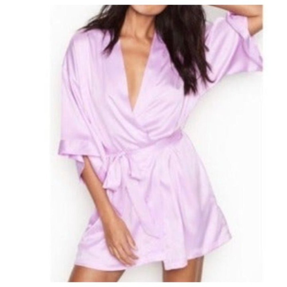 Victoria's Secret Lavender Robe XS/S‎ Kimono Sleeve